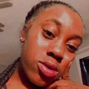 Meet your Posher, Briana